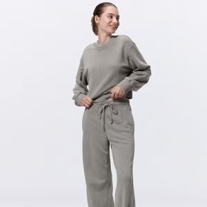 GU by Uniqlo Stylish Gray Sweatshirt and Joggers Set NWT medium